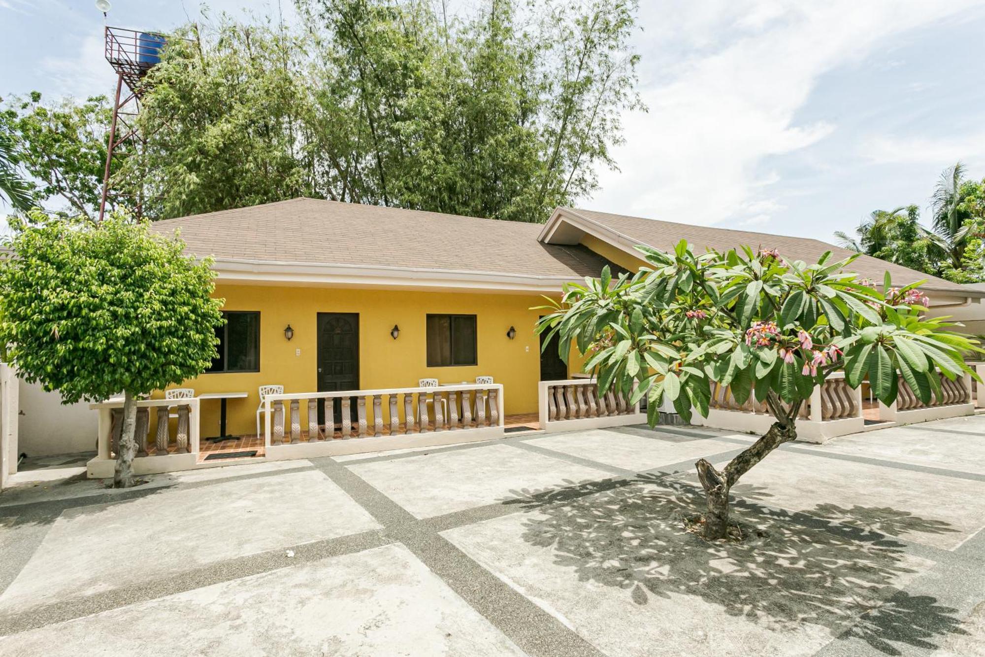 Turtle Bay Dive Resort Moalboal Bagian luar foto