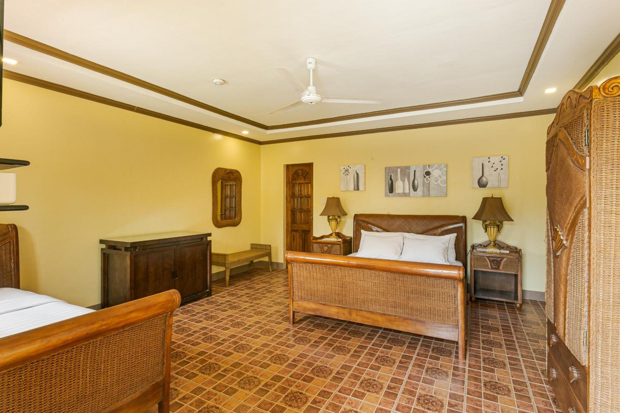 Turtle Bay Dive Resort Moalboal Bagian luar foto
