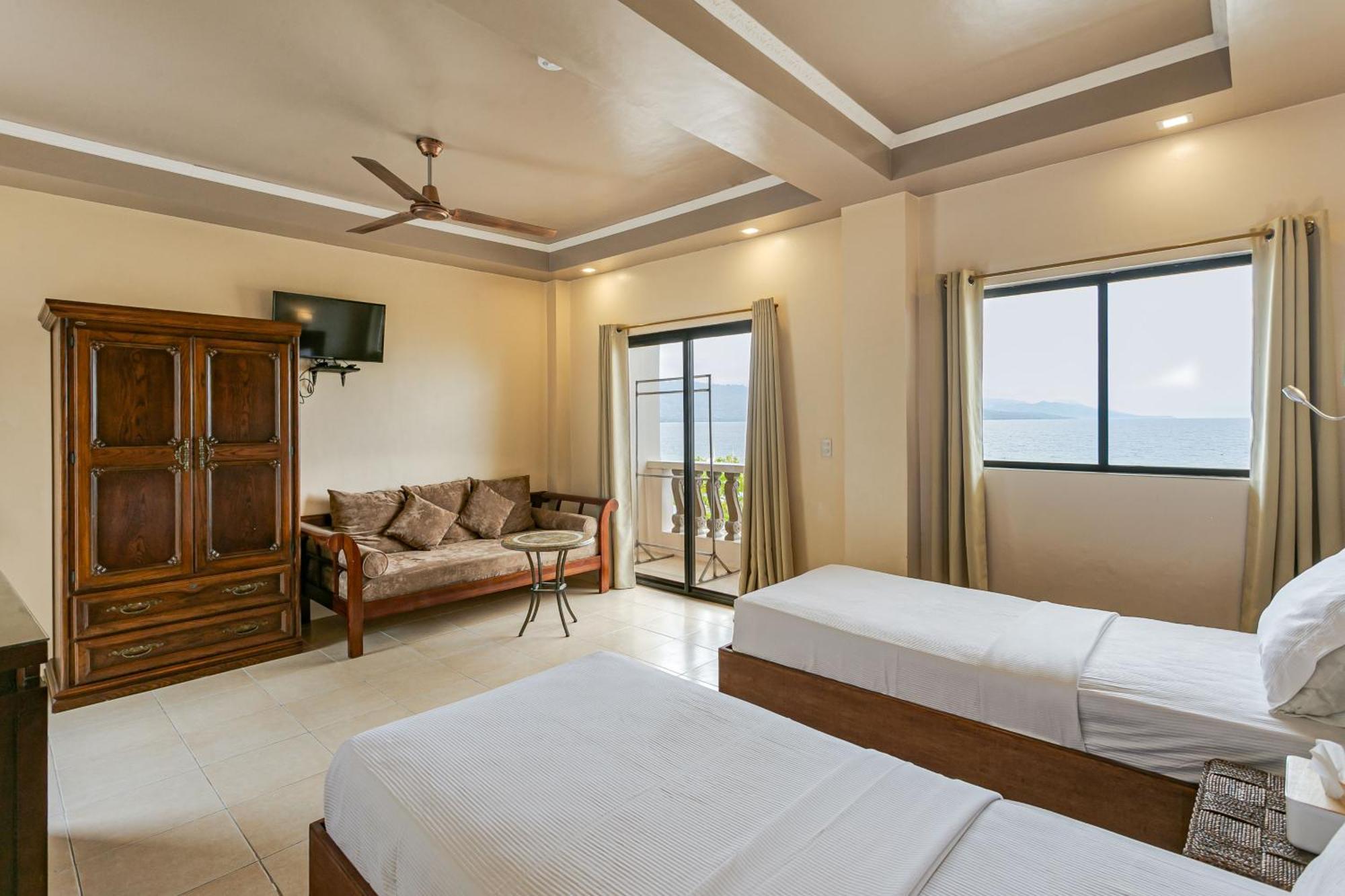 Turtle Bay Dive Resort Moalboal Bagian luar foto